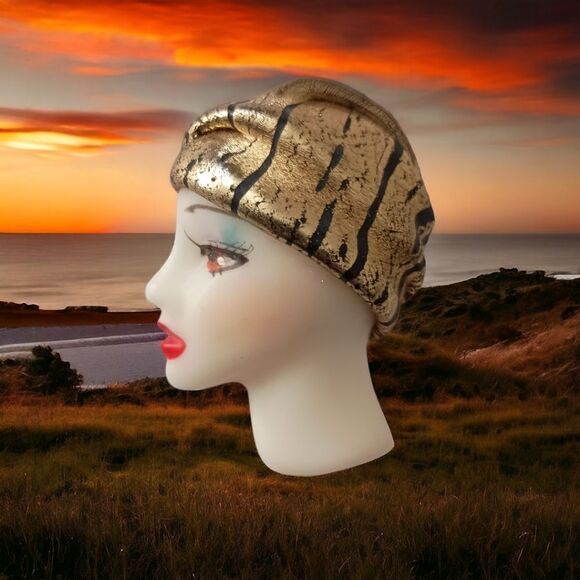 Lady Head Brooch Harlequin Cloche Wrap Hat Art Deco Flapper Acrylic Vintage 90s. - Picture 10 of 12